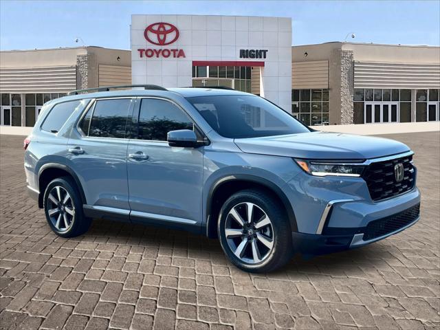 used 2025 Honda Pilot car, priced at $43,761