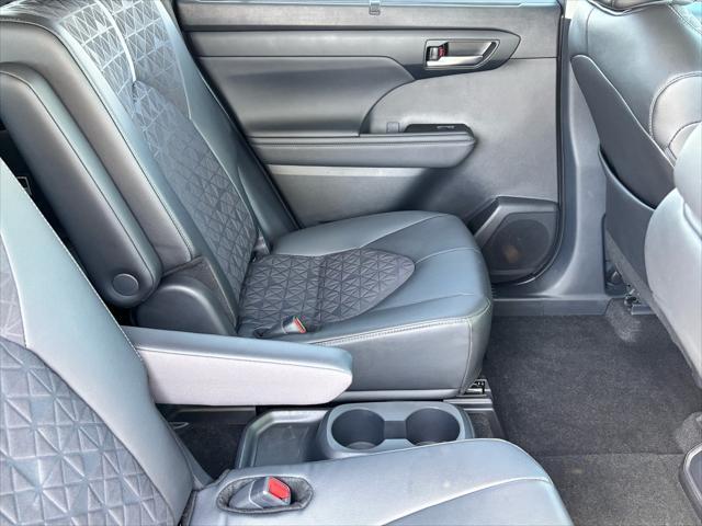 used 2024 Toyota Highlander Hybrid car, priced at $46,482