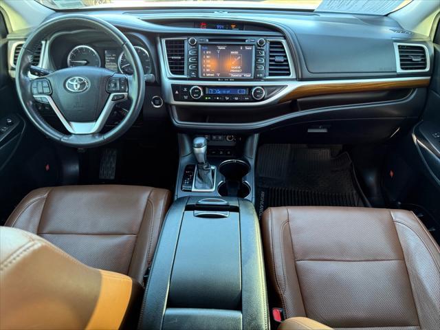 used 2019 Toyota Highlander car, priced at $30,421