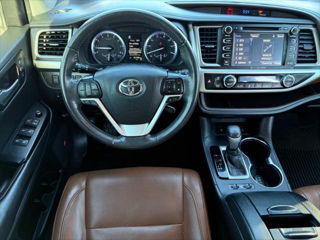 used 2019 Toyota Highlander car, priced at $30,421