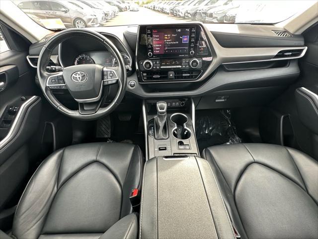 used 2022 Toyota Highlander car, priced at $30,976