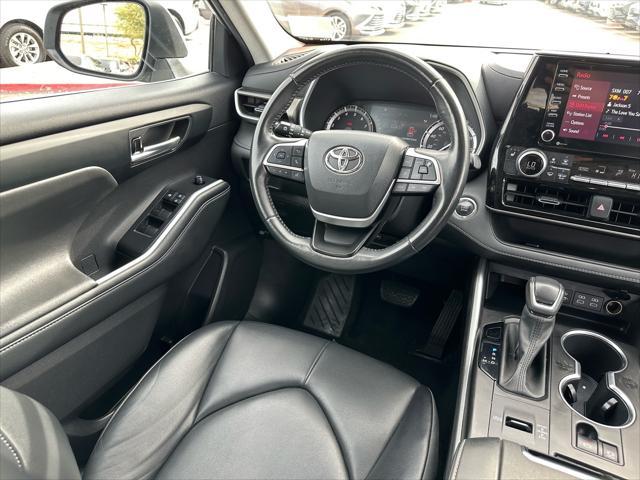 used 2022 Toyota Highlander car, priced at $30,976