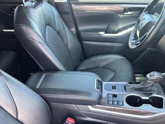 used 2024 Toyota Highlander car, priced at $48,463