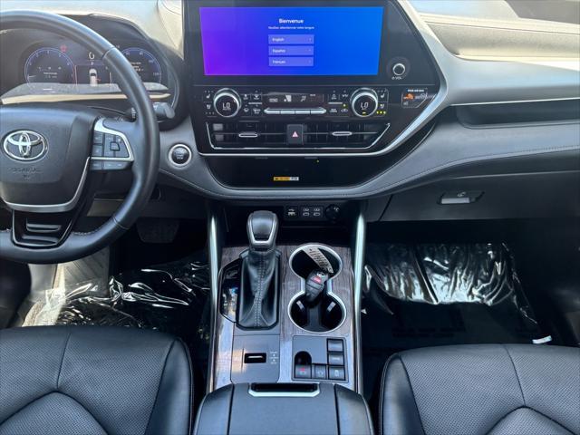 used 2024 Toyota Highlander car, priced at $48,463
