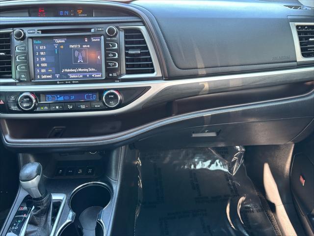 used 2018 Toyota Highlander car, priced at $26,843