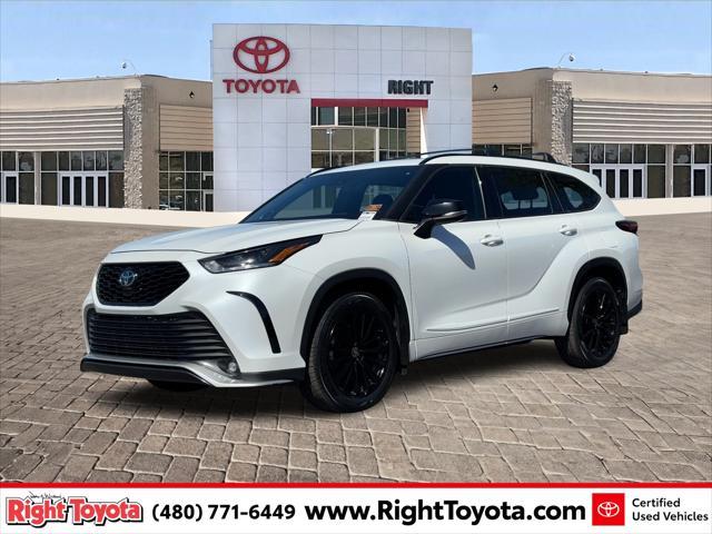 used 2023 Toyota Highlander car, priced at $40,487