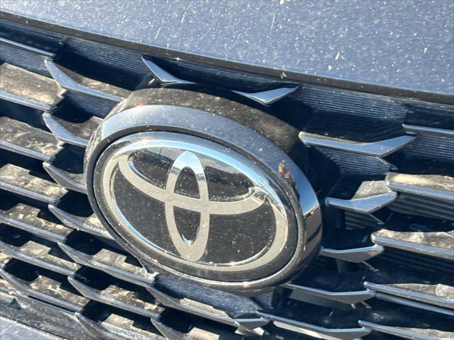 used 2023 Toyota Highlander car, priced at $43,333