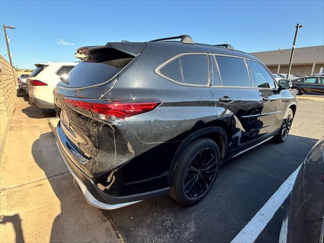 used 2023 Toyota Highlander car, priced at $43,333