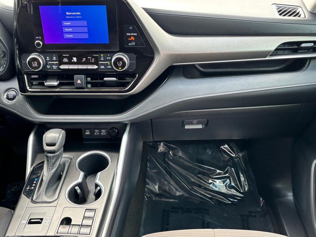 used 2023 Toyota Highlander car, priced at $32,897