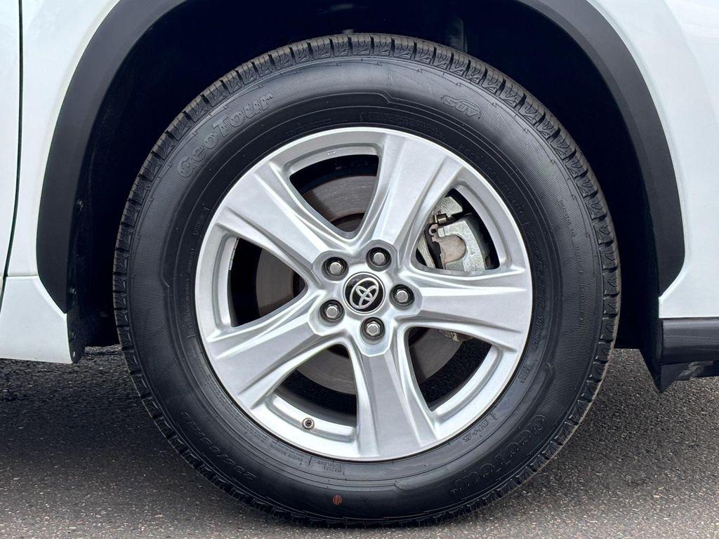 used 2023 Toyota Highlander car, priced at $32,897
