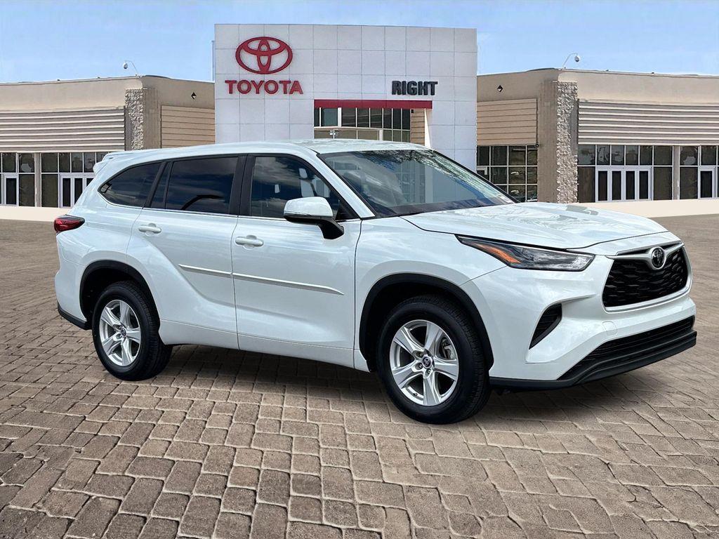 used 2023 Toyota Highlander car, priced at $32,897