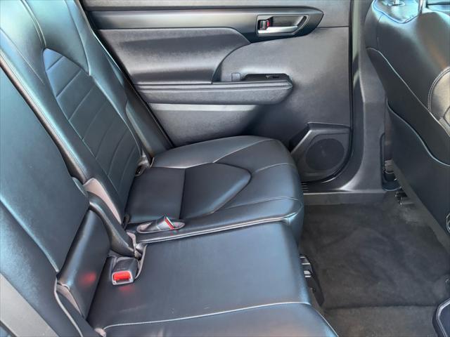 used 2023 Toyota Highlander car, priced at $38,998