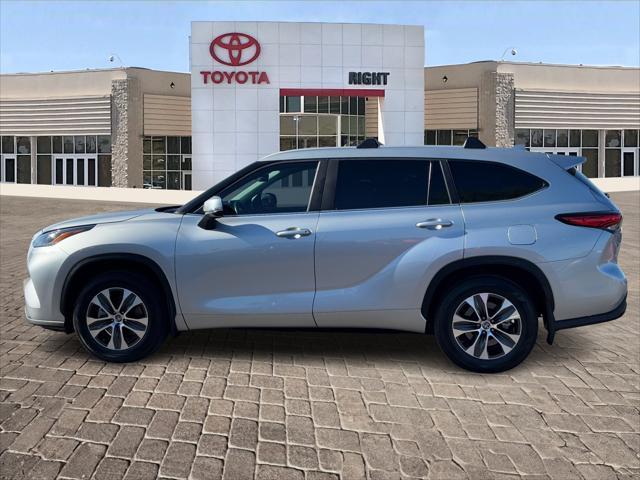 used 2023 Toyota Highlander car, priced at $38,998