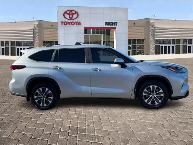 used 2023 Toyota Highlander car, priced at $38,998