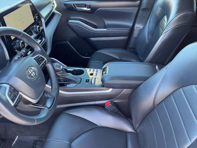 used 2023 Toyota Highlander car, priced at $38,998