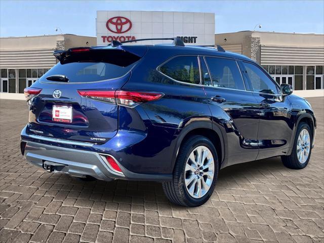 used 2021 Toyota Highlander car, priced at $33,578