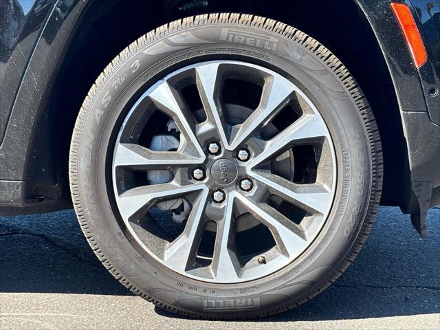used 2022 Jeep Grand Cherokee car, priced at $31,851