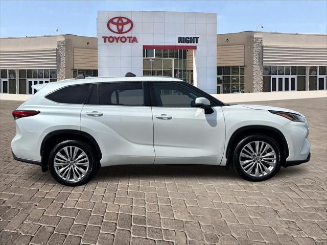 used 2023 Toyota Highlander car, priced at $41,583