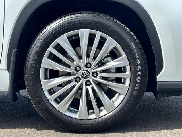 used 2023 Toyota Highlander car, priced at $41,583