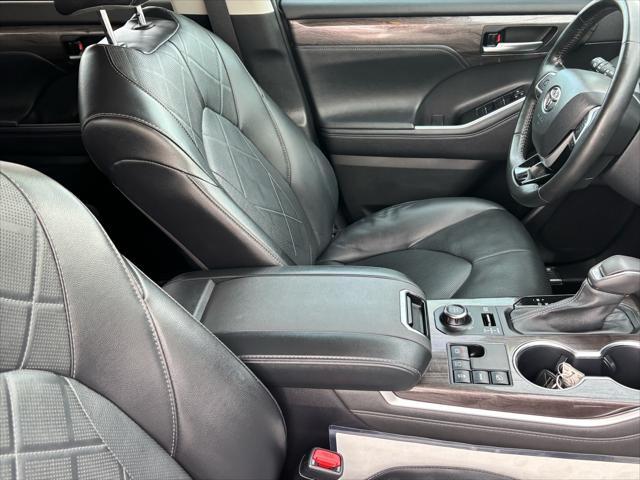 used 2023 Toyota Highlander car, priced at $41,583
