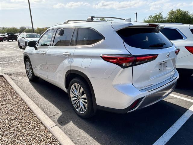 used 2023 Toyota Highlander car
