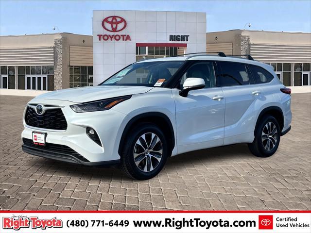 used 2022 Toyota Highlander car, priced at $29,540