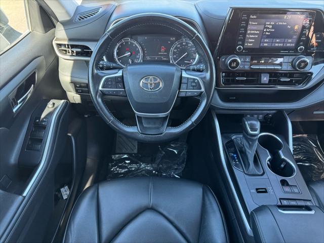 used 2022 Toyota Highlander car, priced at $30,277