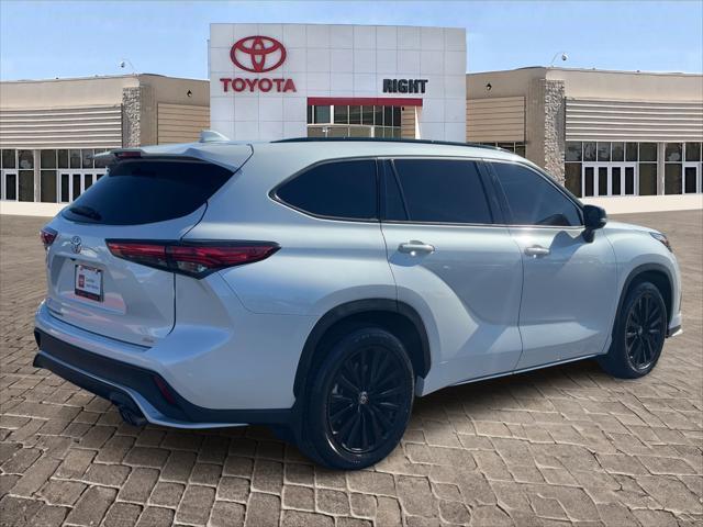 used 2023 Toyota Highlander car, priced at $38,977