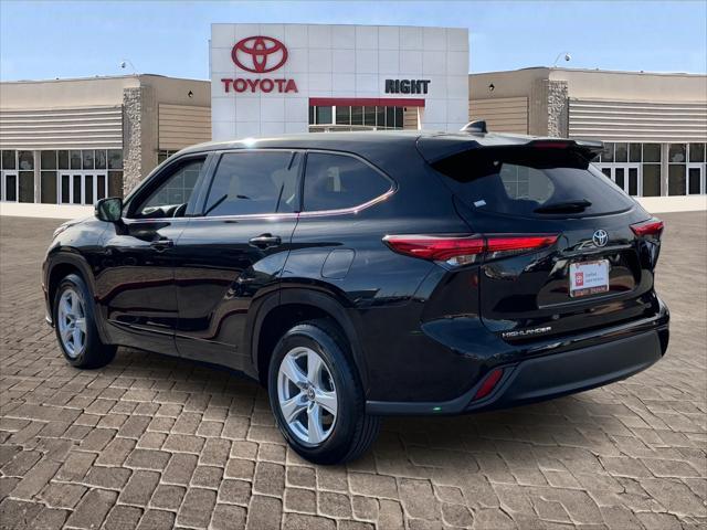 used 2022 Toyota Highlander car, priced at $30,771