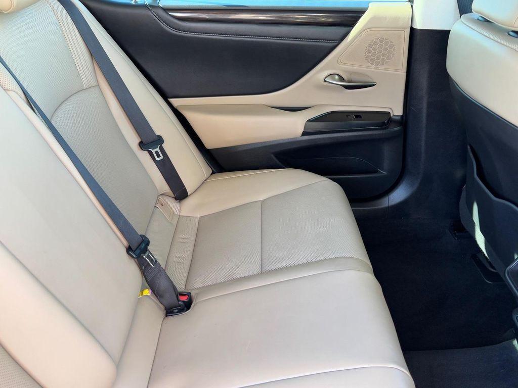 used 2021 Lexus ES 300h car, priced at $29,752