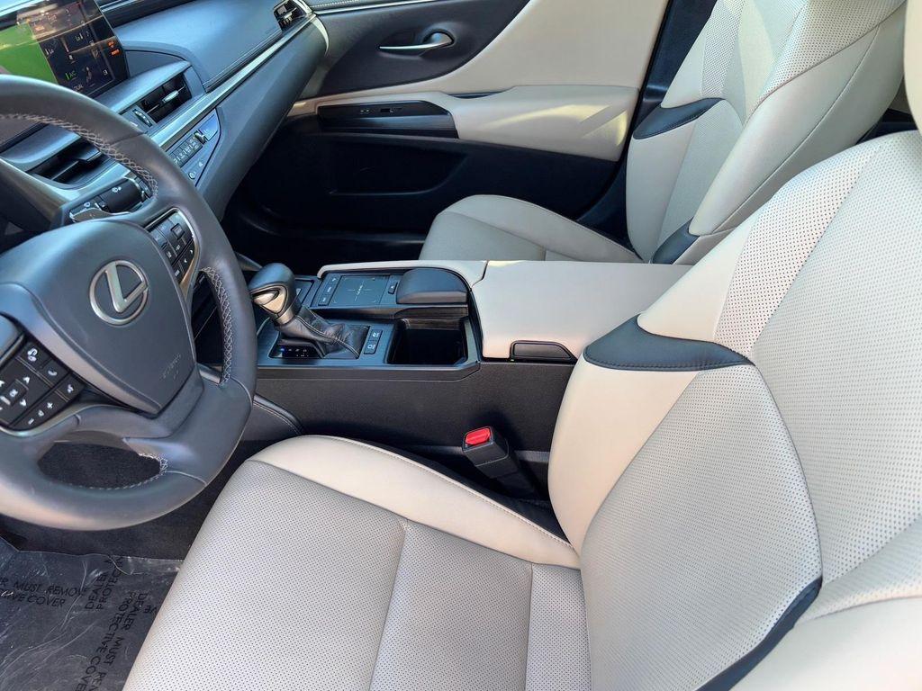 used 2021 Lexus ES 300h car, priced at $29,752