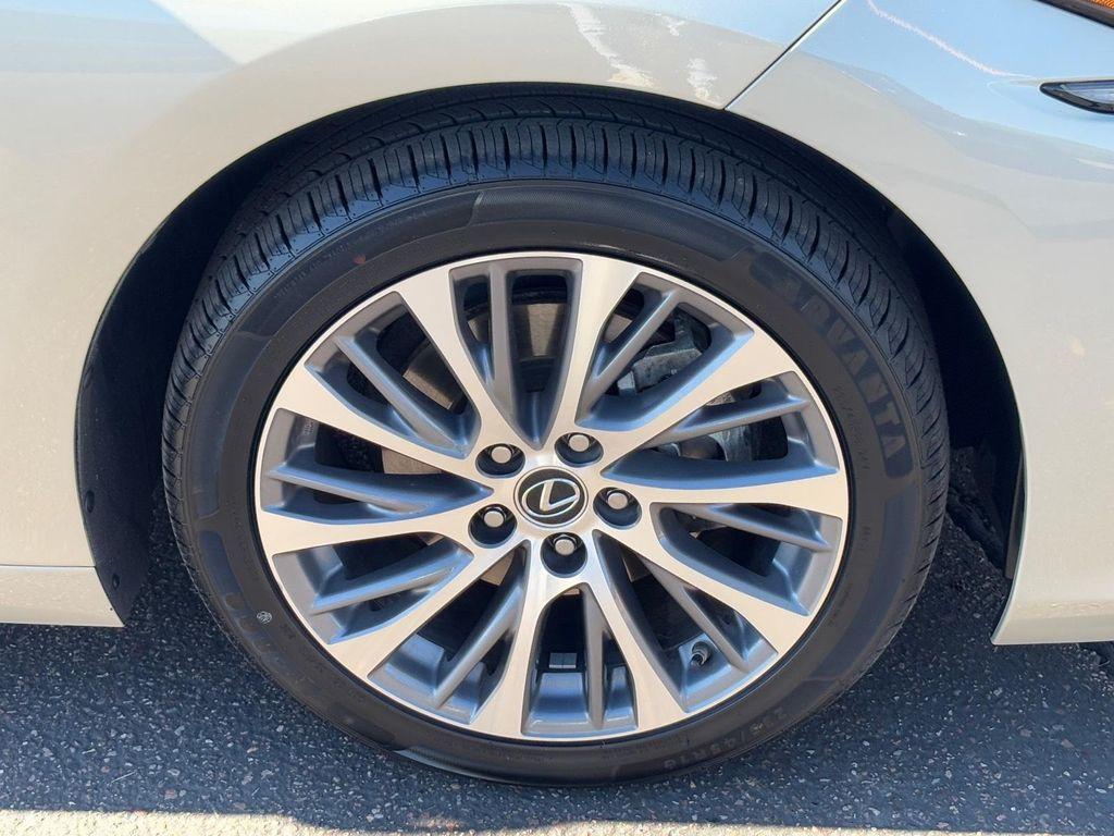 used 2021 Lexus ES 300h car, priced at $29,752