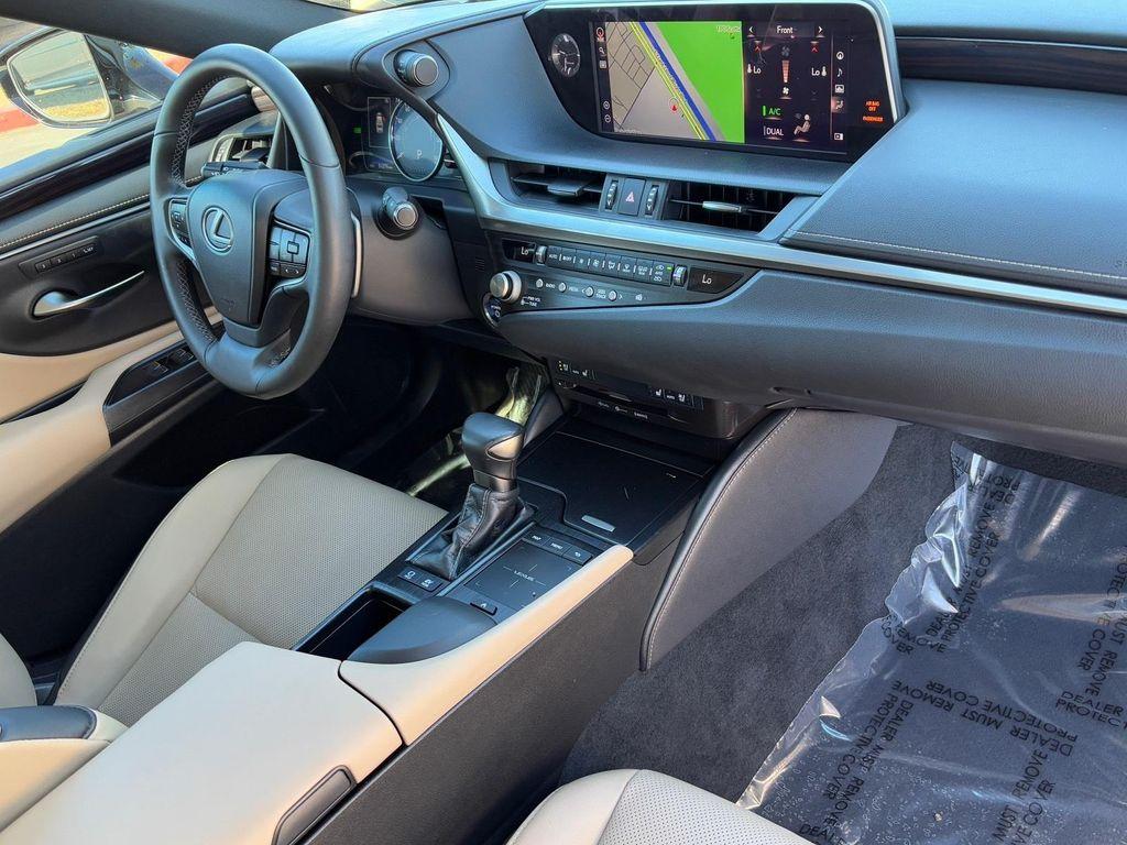 used 2021 Lexus ES 300h car, priced at $29,752