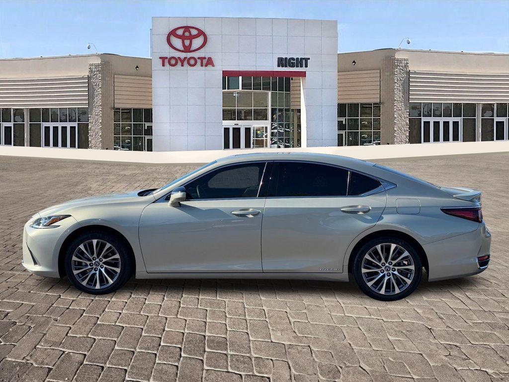used 2021 Lexus ES 300h car, priced at $29,752
