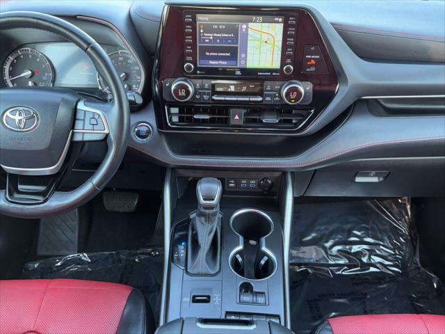 used 2022 Toyota Highlander car, priced at $35,859