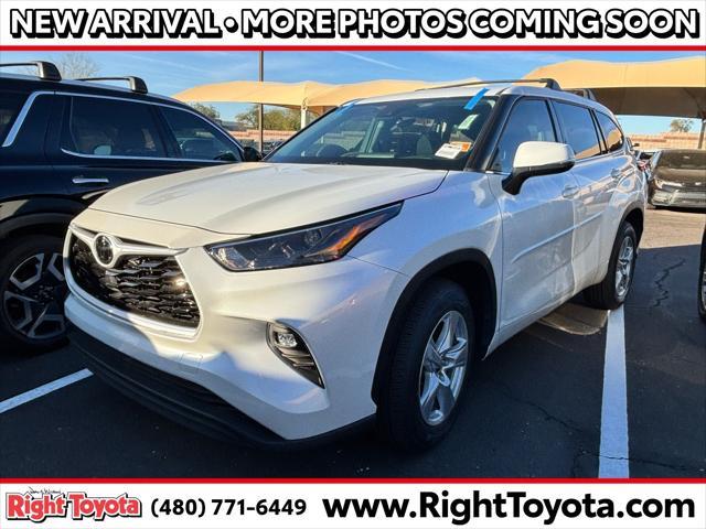 used 2022 Toyota Highlander car, priced at $30,488