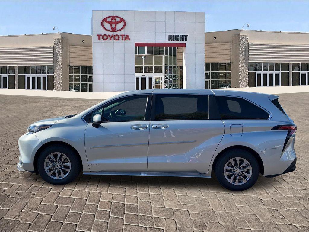 used 2021 Toyota Sienna car, priced at $32,812