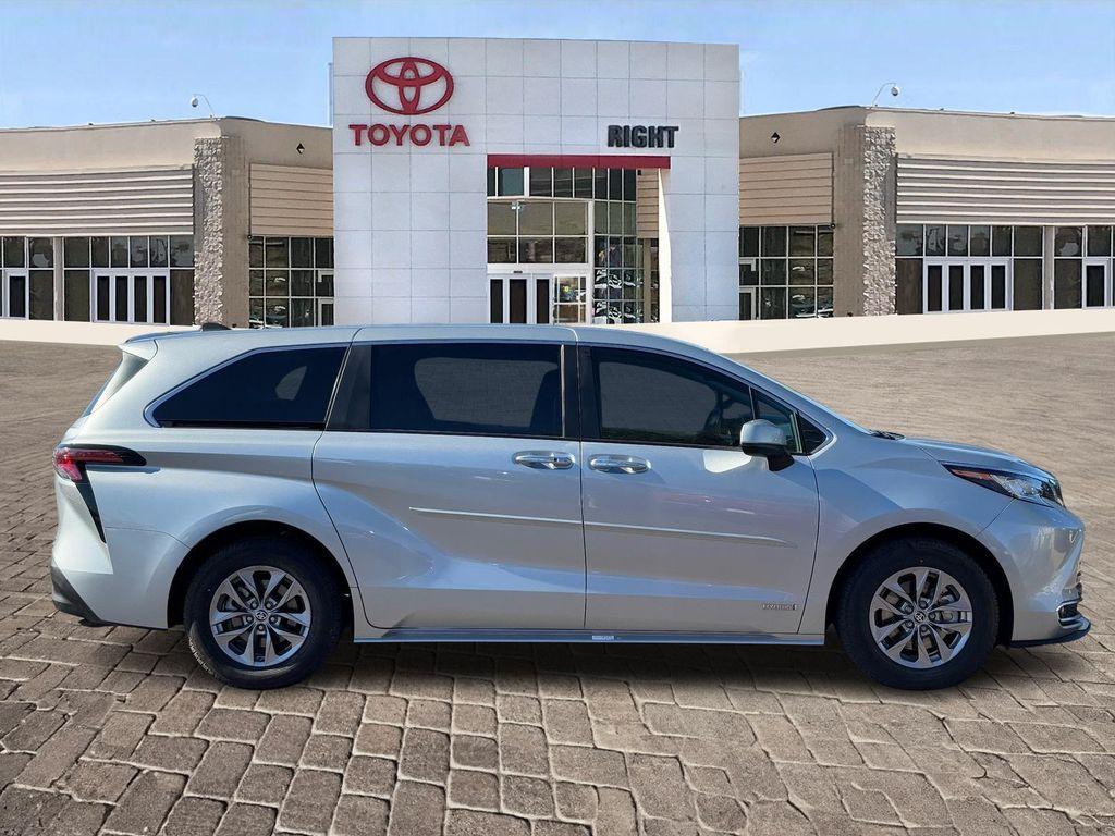 used 2021 Toyota Sienna car, priced at $32,812