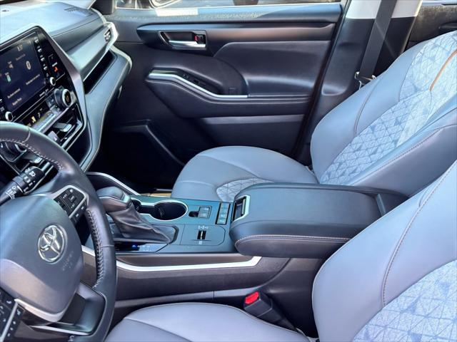 used 2022 Toyota Highlander Hybrid car, priced at $39,854