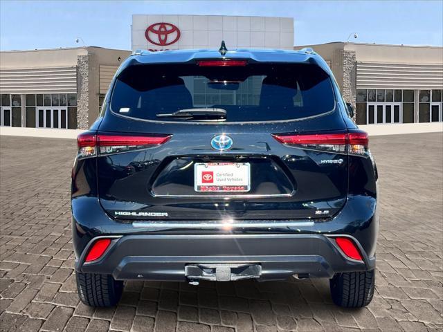 used 2022 Toyota Highlander Hybrid car, priced at $39,854