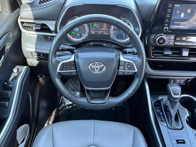 used 2022 Toyota Highlander Hybrid car, priced at $39,854