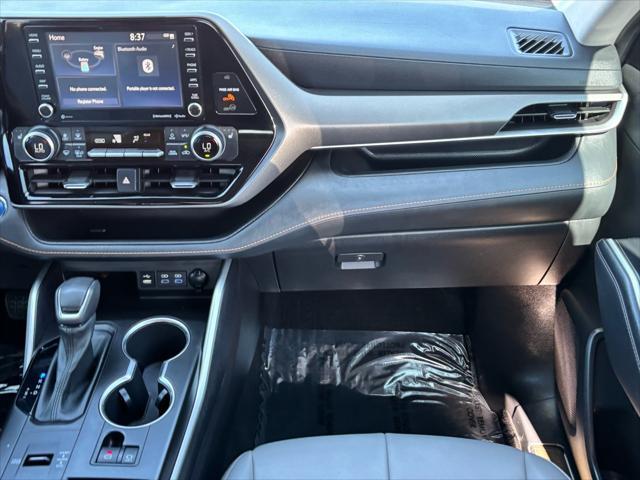 used 2022 Toyota Highlander Hybrid car, priced at $39,854