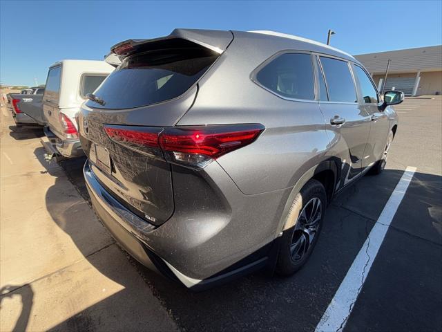 used 2023 Toyota Highlander car, priced at $38,756