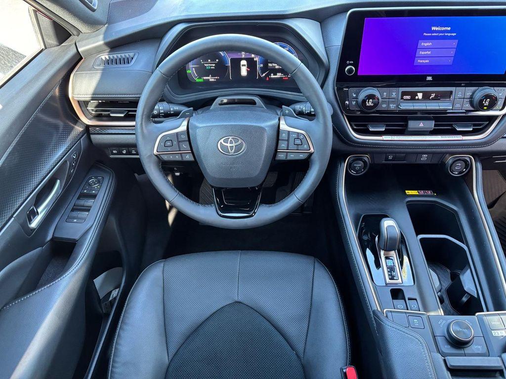 used 2025 Toyota Grand Highlander Hybrid car, priced at $62,557