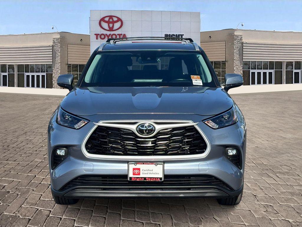 used 2023 Toyota Highlander car, priced at $36,253