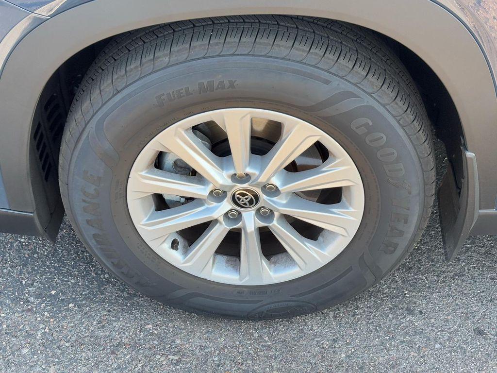 used 2025 Toyota Grand Highlander car, priced at $46,633