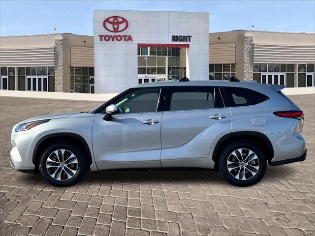 used 2022 Toyota Highlander car, priced at $30,397