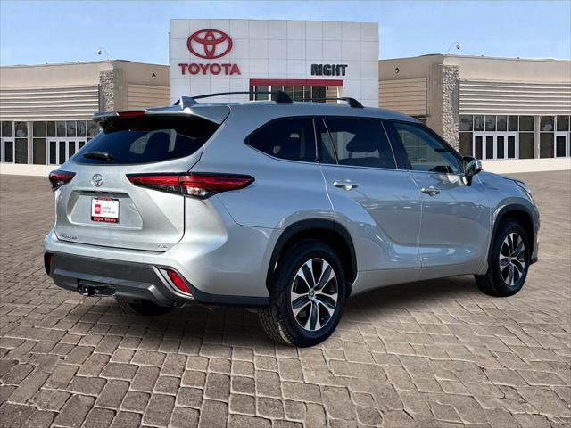 used 2022 Toyota Highlander car, priced at $30,397