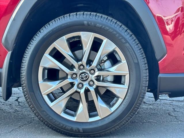 used 2020 Toyota RAV4 car, priced at $29,623