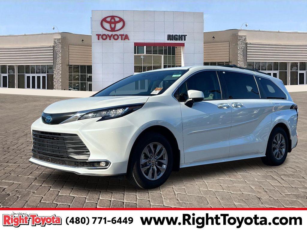used 2022 Toyota Sienna car, priced at $47,299